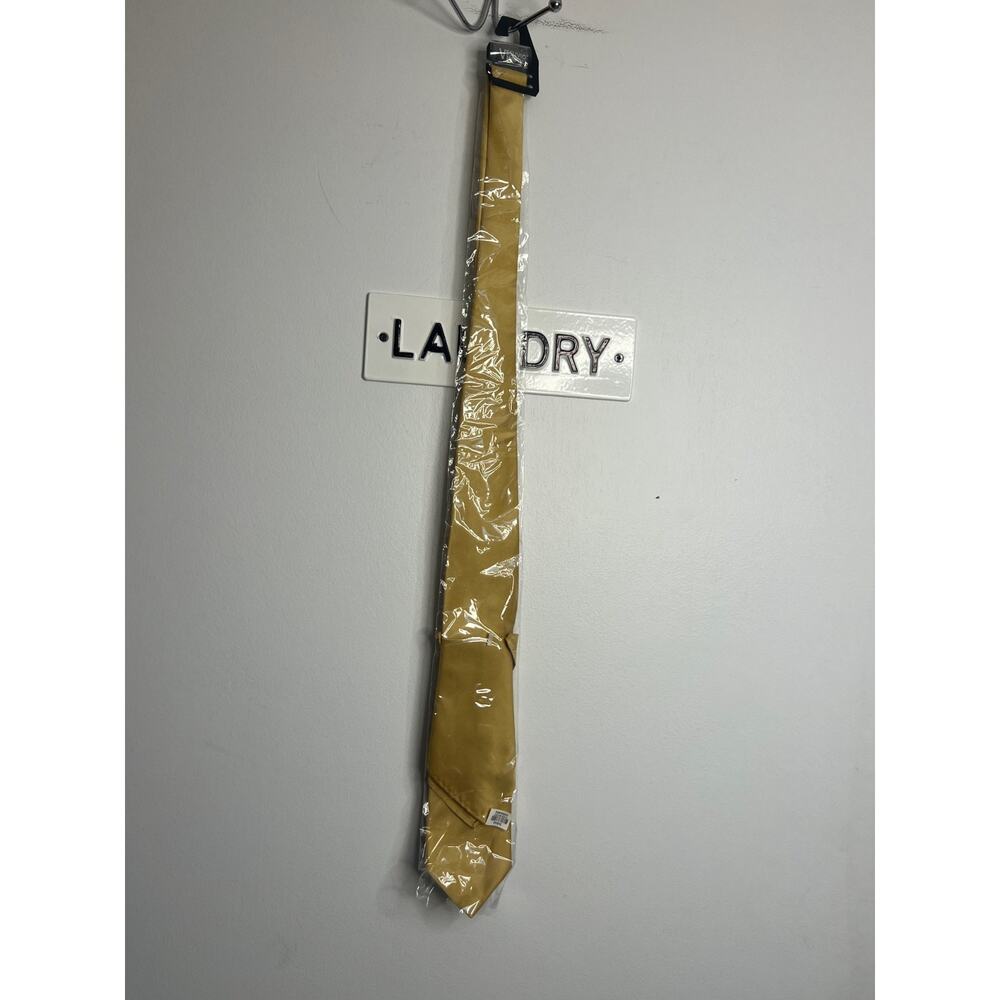 Vesuvio Napoli NeckTie Solid GOLD Color Mens Neck Tie NWT!